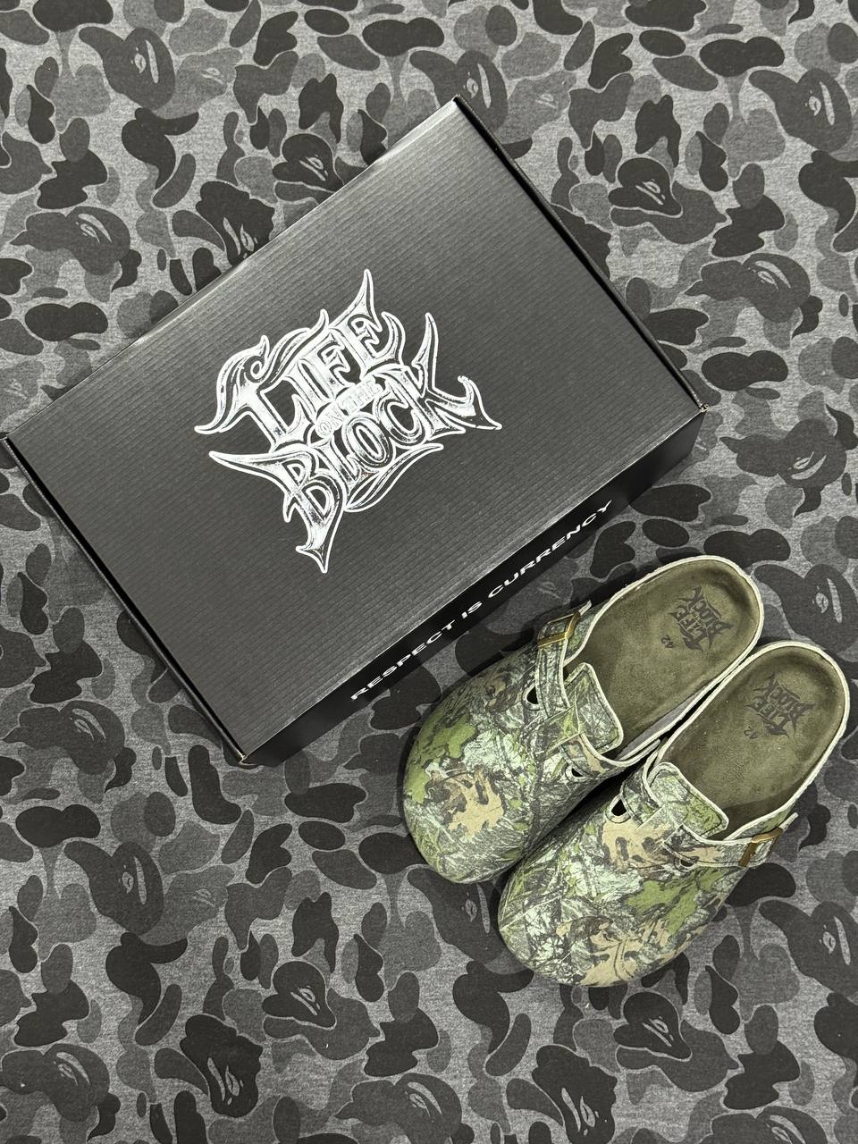 CLOGS ''REAL TREE'' DARK COLOR