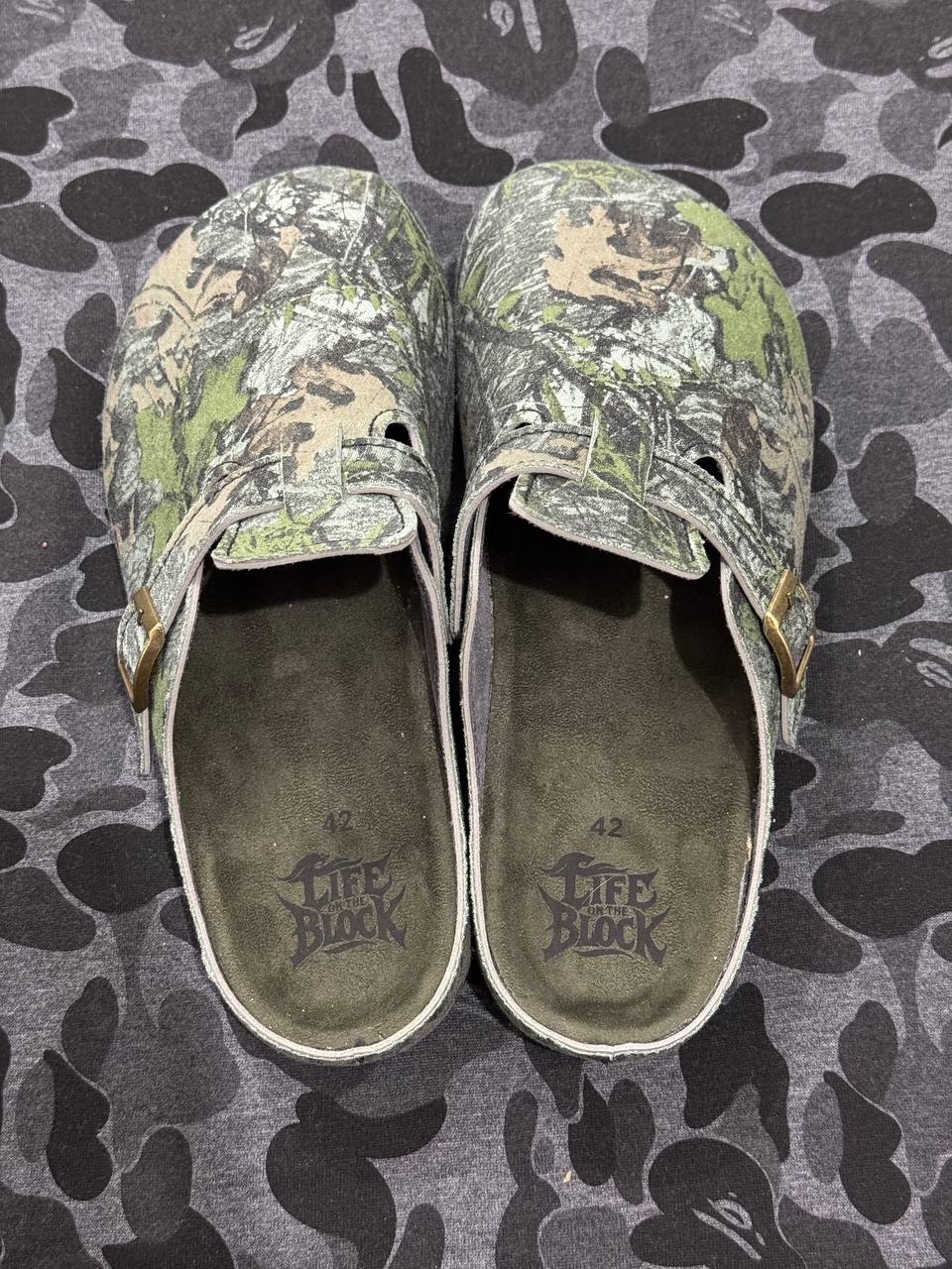 CLOGS ''REAL TREE'' DARK COLOR